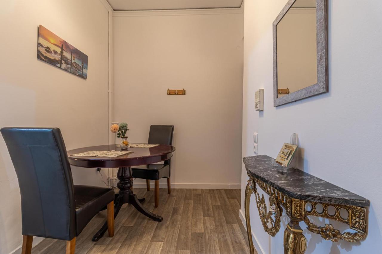 Studio Melange In Loutraki Dt Esterno foto